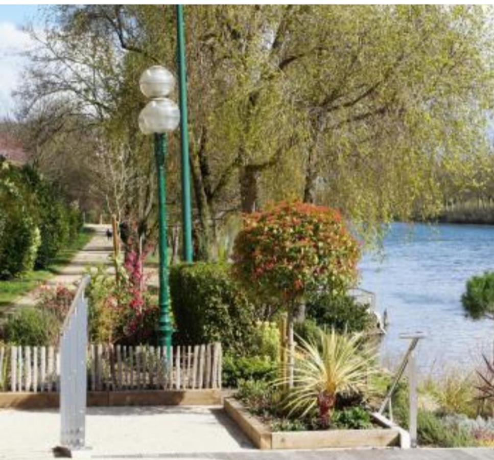 Appartement Au Bord De Seine Épinay-sur-Seine Eksteriør billede
