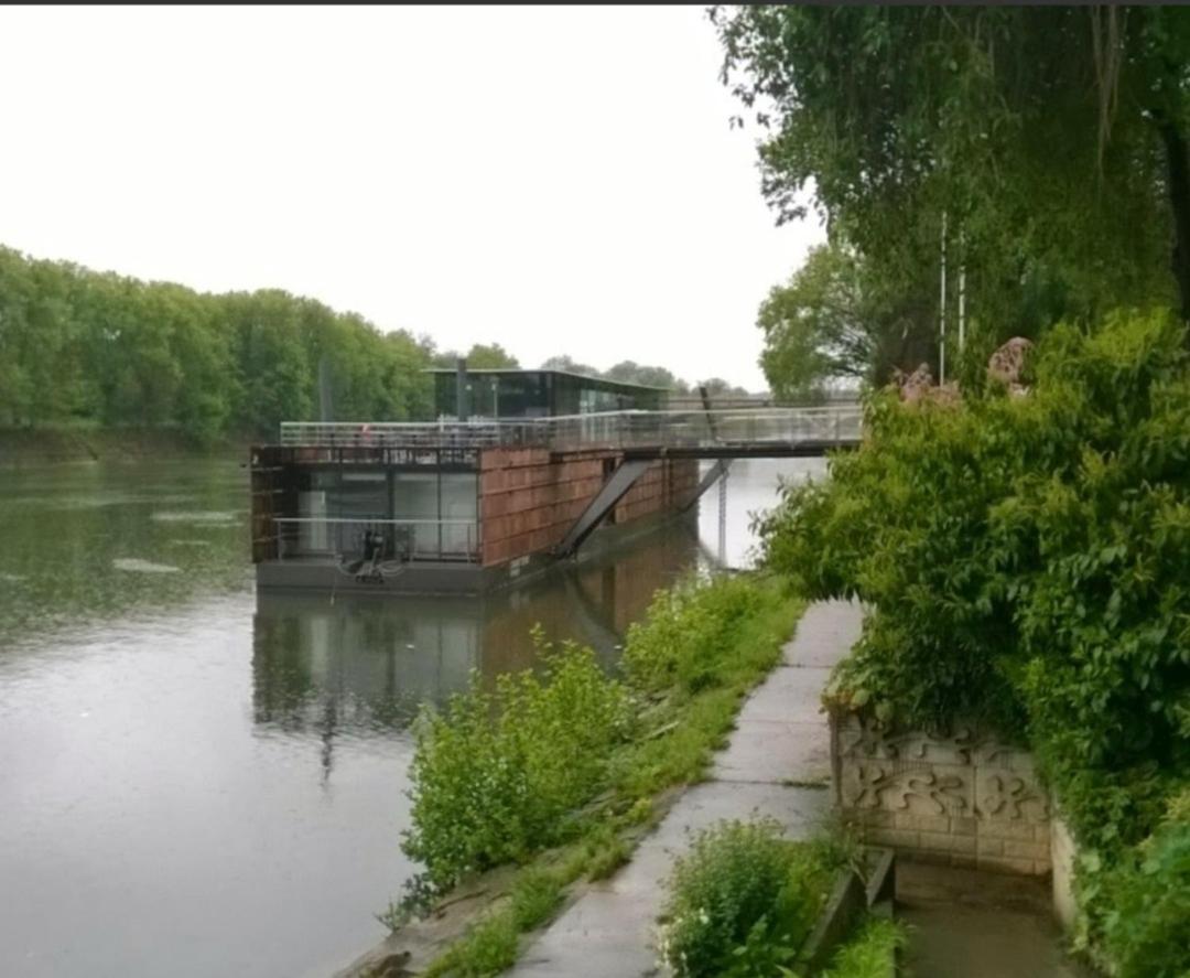 Appartement Au Bord De Seine Épinay-sur-Seine Eksteriør billede